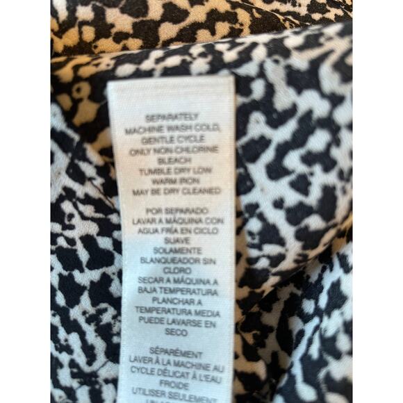 Chico’s Tunic Top Button Up Layered Overlay Abstract Print Long Sleeve Sz XL - Picture 9 of 11